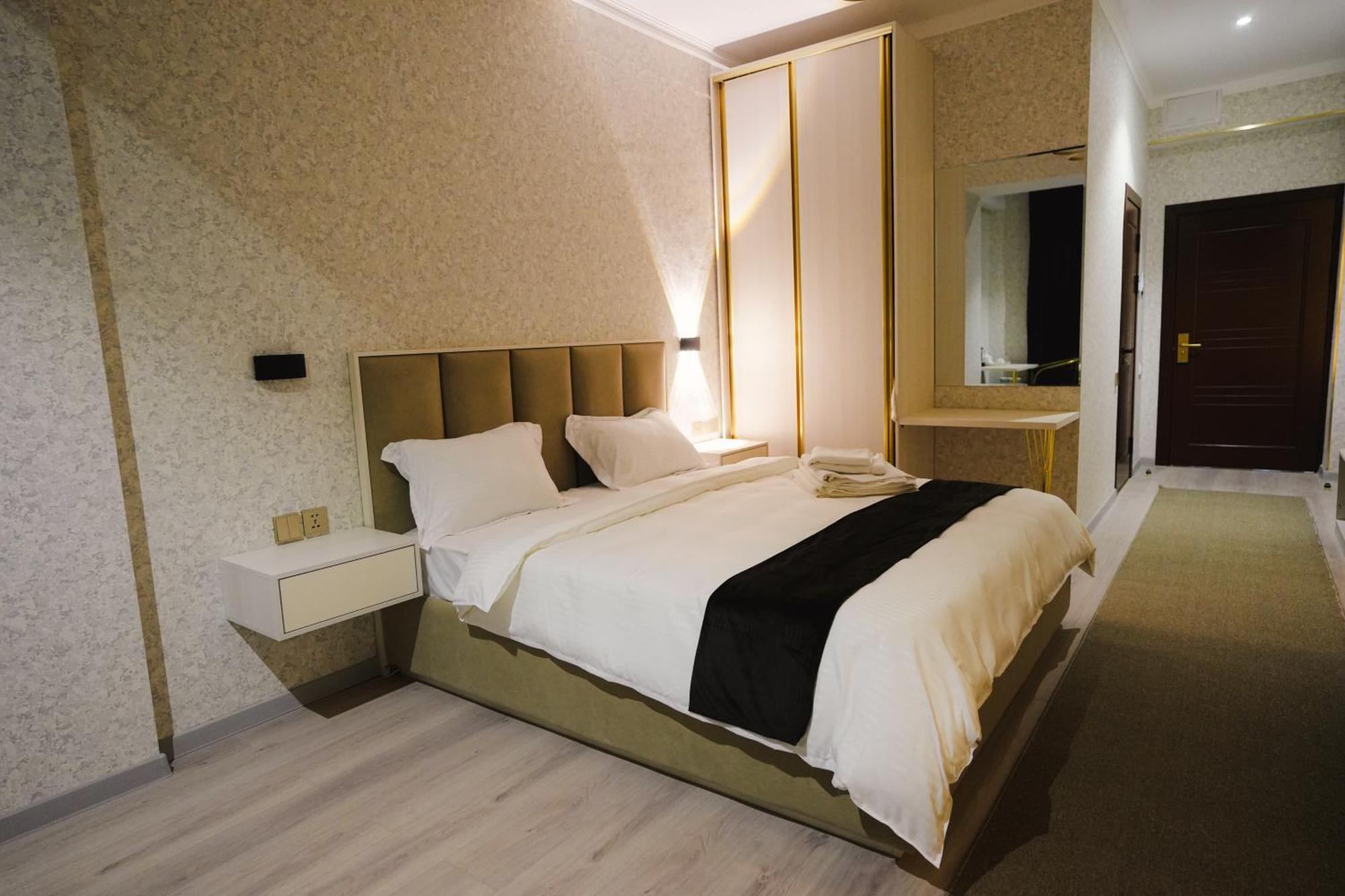 Baland Hotel Duşanbe Dış mekan fotoğraf